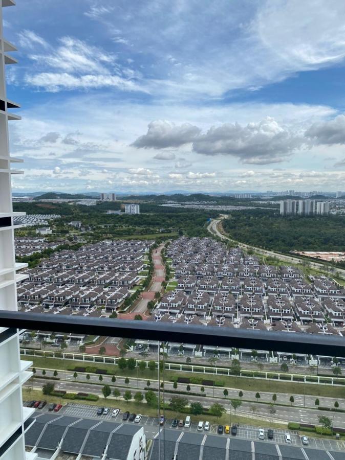 Eco Nest 3 Bedroom Duplex Apartment Nusajaya  Eksteriør bilde